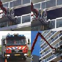 Twee balkons in brand aan de Roeselarestraat in Breda